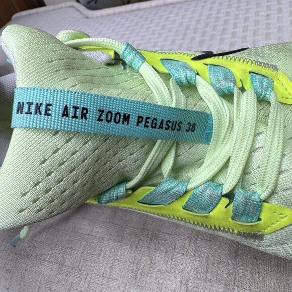 Nike Women's Air Zoom Pegasus 38 Running Shoes Sneakers Size 10 - Picture 5 of 9
